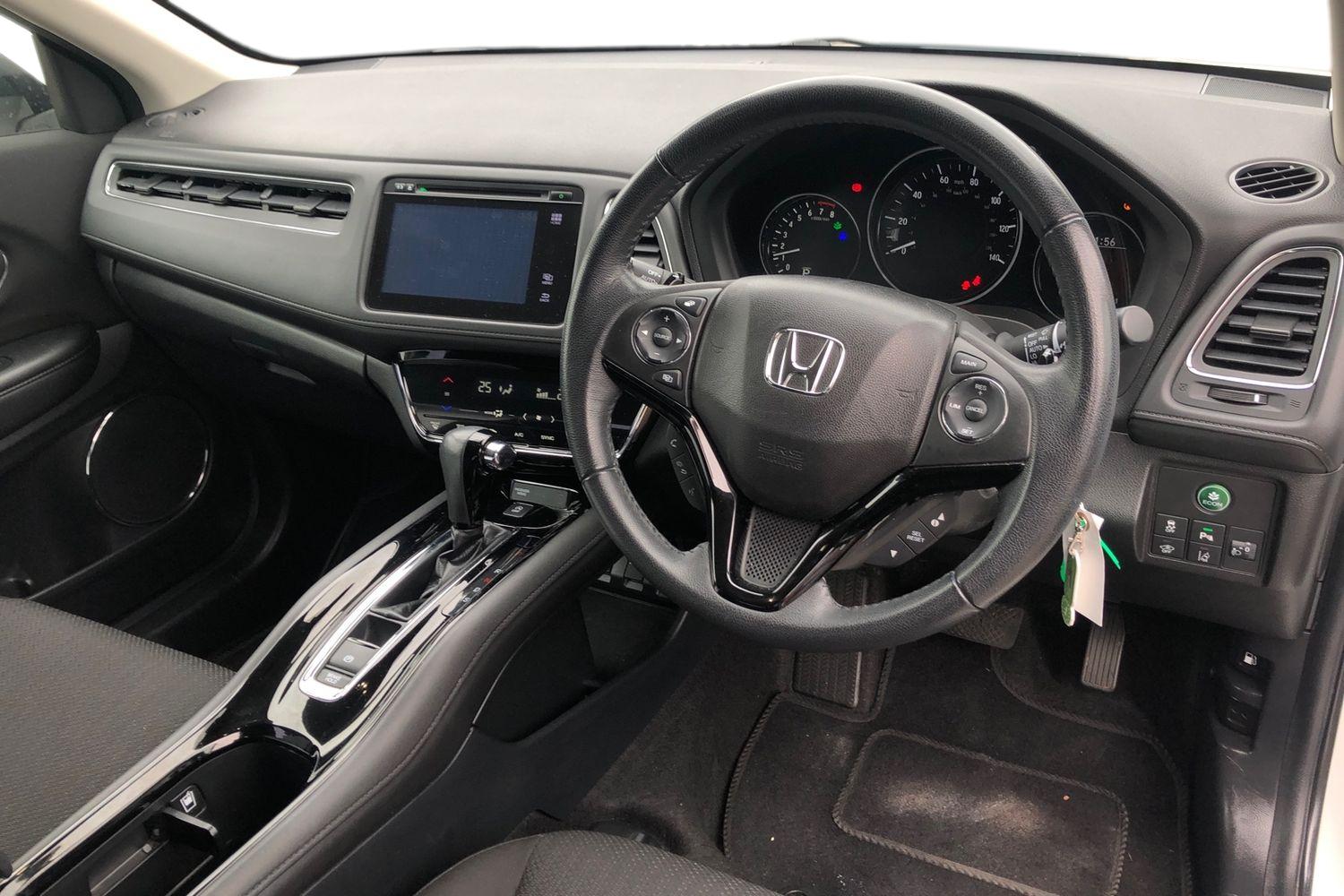 Used Honda HR-V 2017 for sale - 76288116: Photo 3