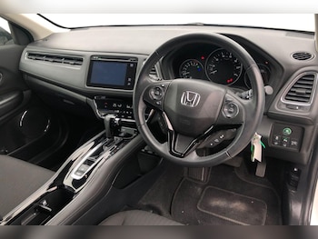 Used Honda HR-V 2017 for sale - 76288116: Photo