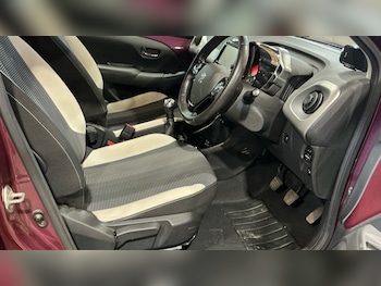 Used Peugeot 108 2018 for sale - 76564840: Photo