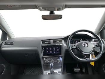 Used Volkswagen Golf 2018 for sale - 79327007: Photo