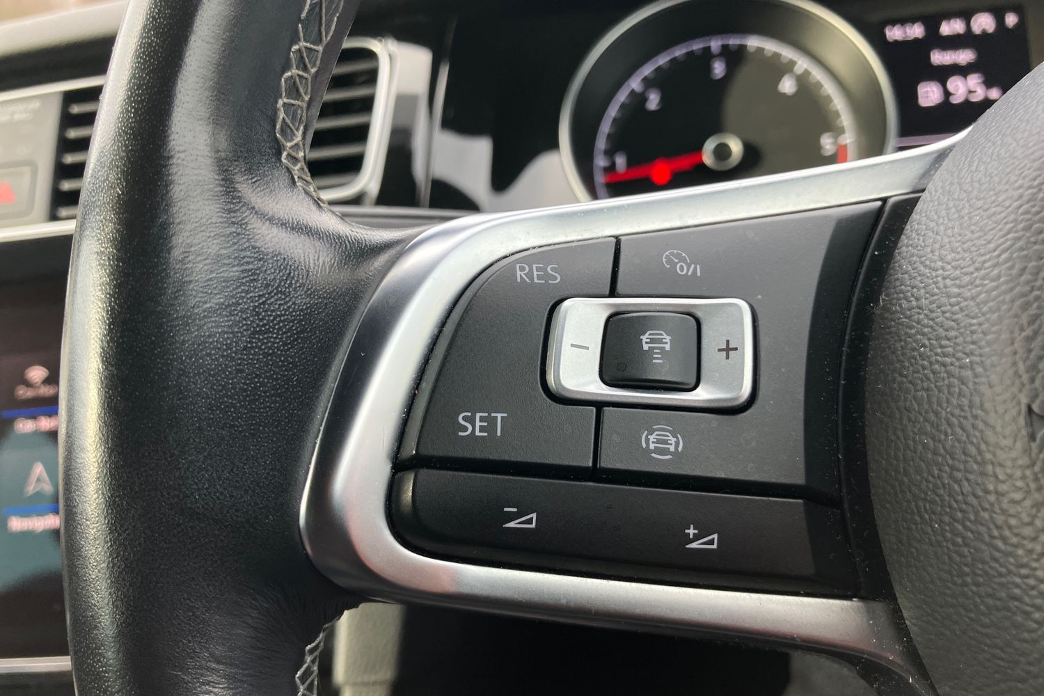 Used Volkswagen Golf 2019 for sale - 77514695: Photo 16