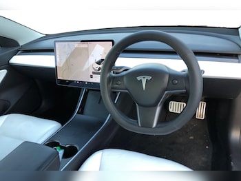 Used Tesla Model 3 2019 for sale - 76480885: Photo