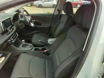 Used Hyundai i30 2023 for sale - 78840624: Photo