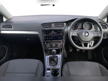 Used Volkswagen Golf 2018 for sale - 75824684: Photo