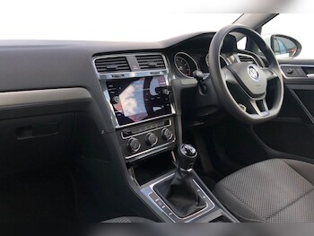 Used Volkswagen Golf 2018 for sale - 75824684: Photo