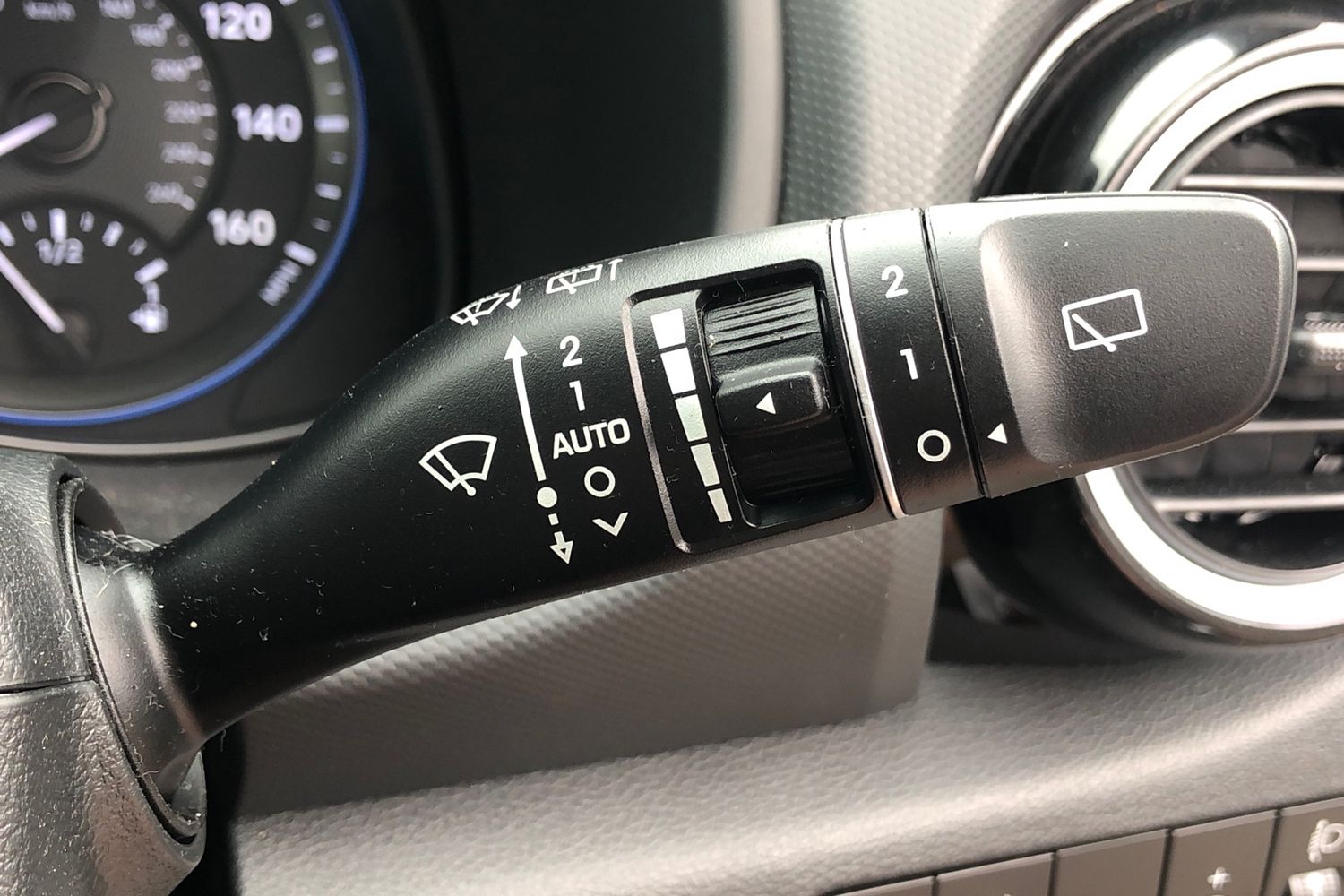 Used Hyundai KONA 2020 for sale - 76224652: Photo 8