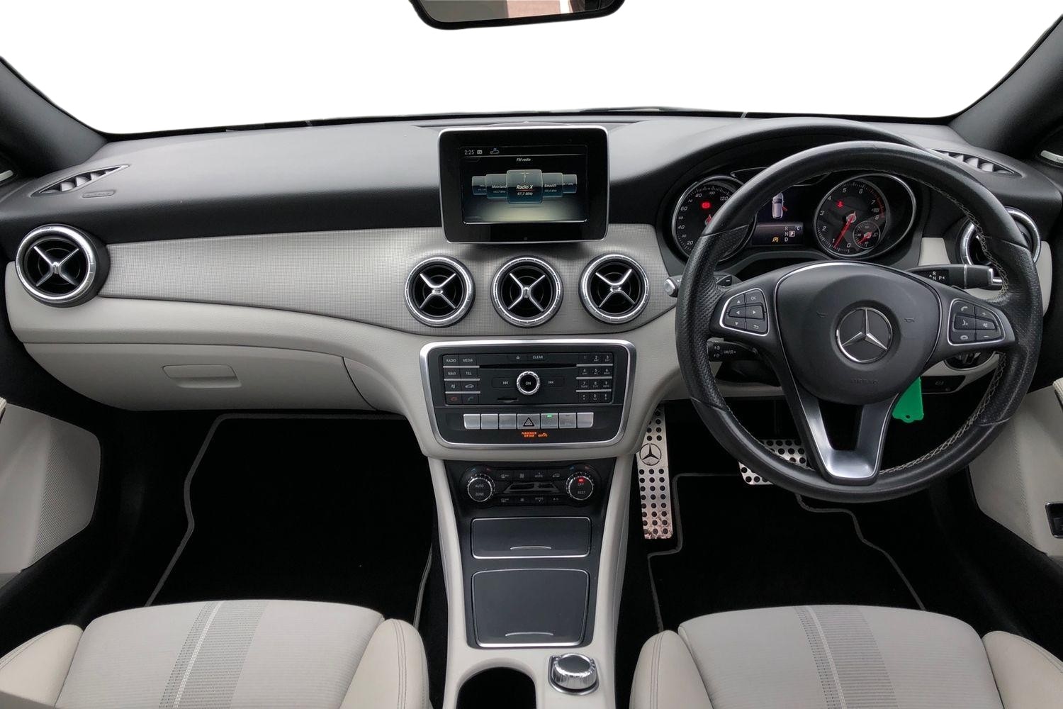 Used Mercedes-Benz CLA 2017 for sale - 76353120: Photo 3