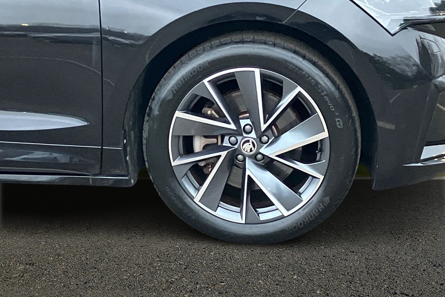 Used Skoda Enyaq 2023 for sale - 77527405: Photo 28