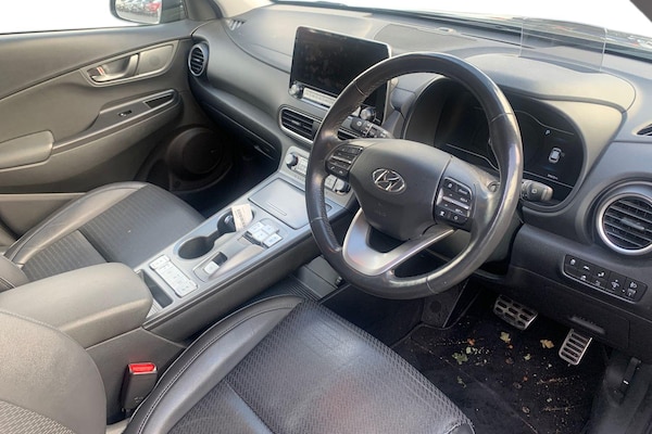 Used Hyundai KONA 2020 for sale - 76320309: Photo 3
