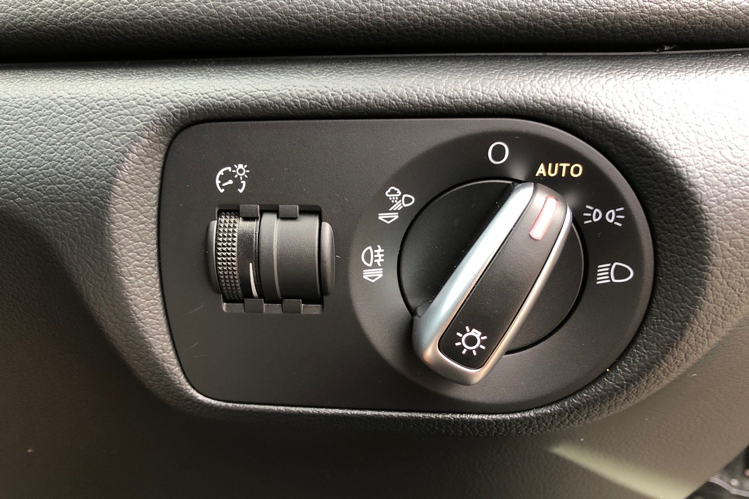 Used Audi Q3 2018 for sale - 75898551: Photo 11