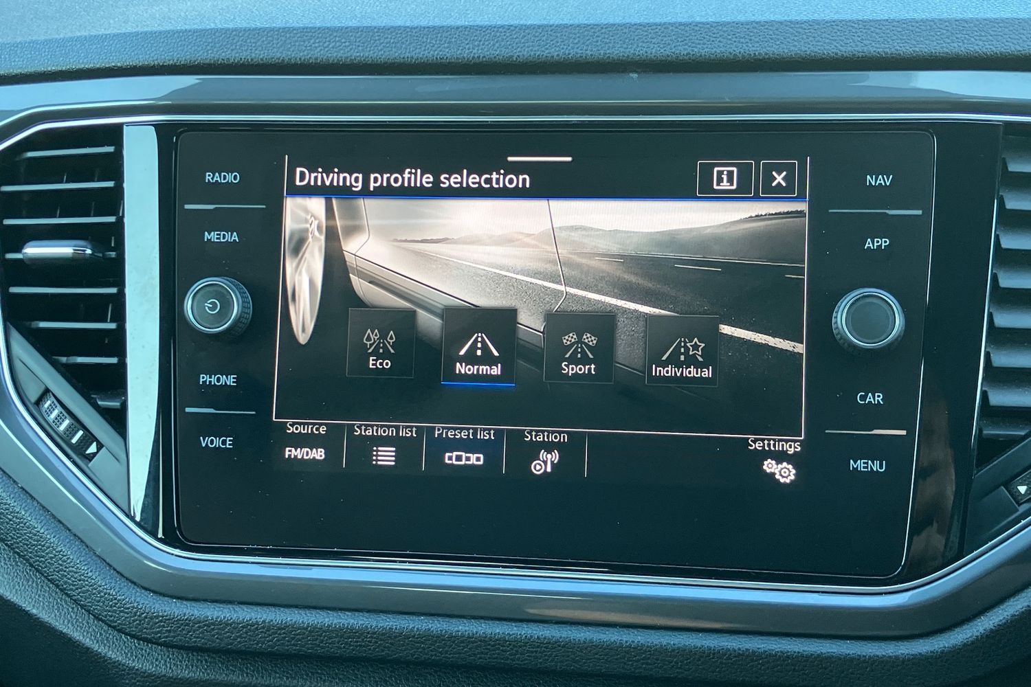 Used Volkswagen T-Roc 2021 for sale - 77262592: Photo 13