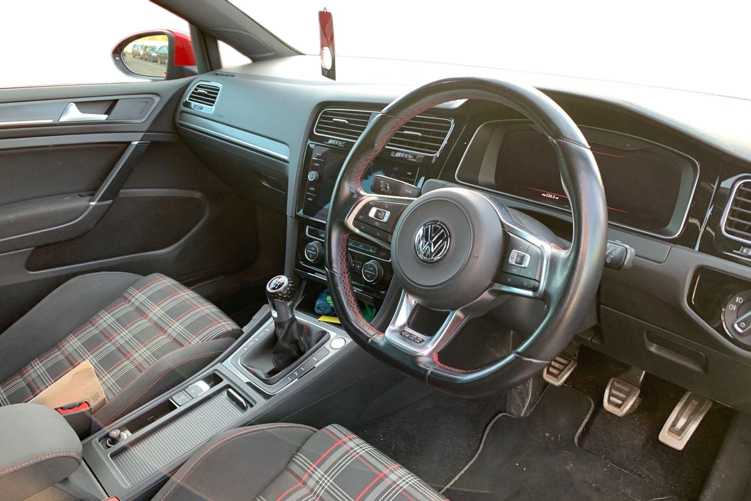 Used Volkswagen Golf 2019 for sale - 77037387: Photo 3