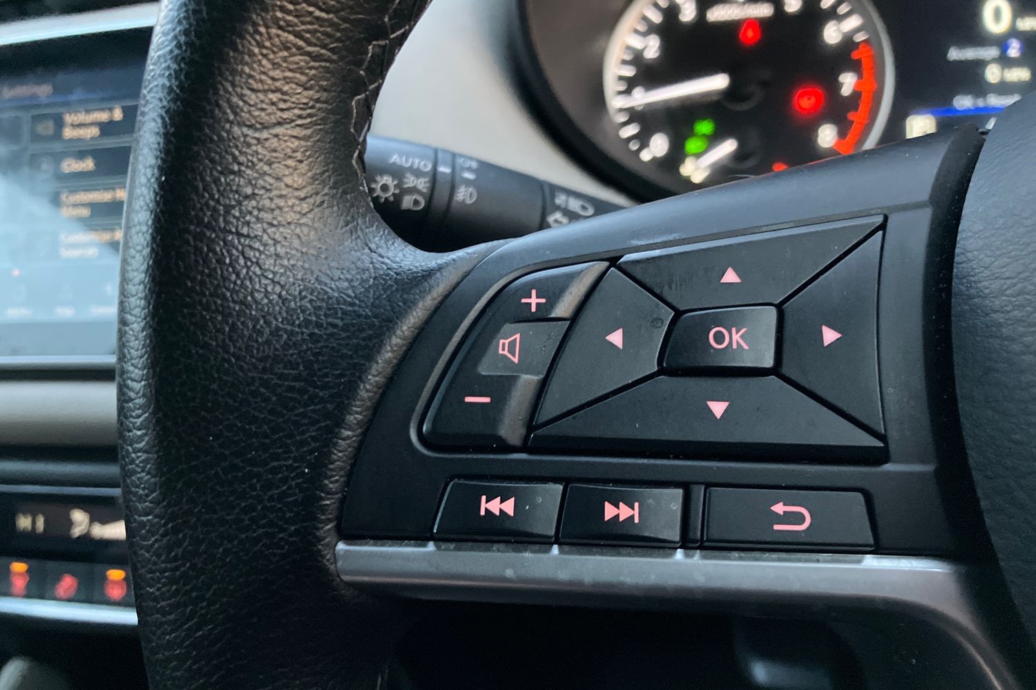 Used Nissan Micra 2021 for sale - 76637111: Photo 12