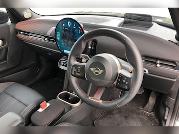 Used MINI Cooper 2024 for sale - 76429216: Photo