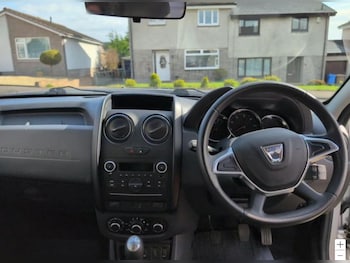 Used Dacia Duster 2018 for sale - 78512603: Photo