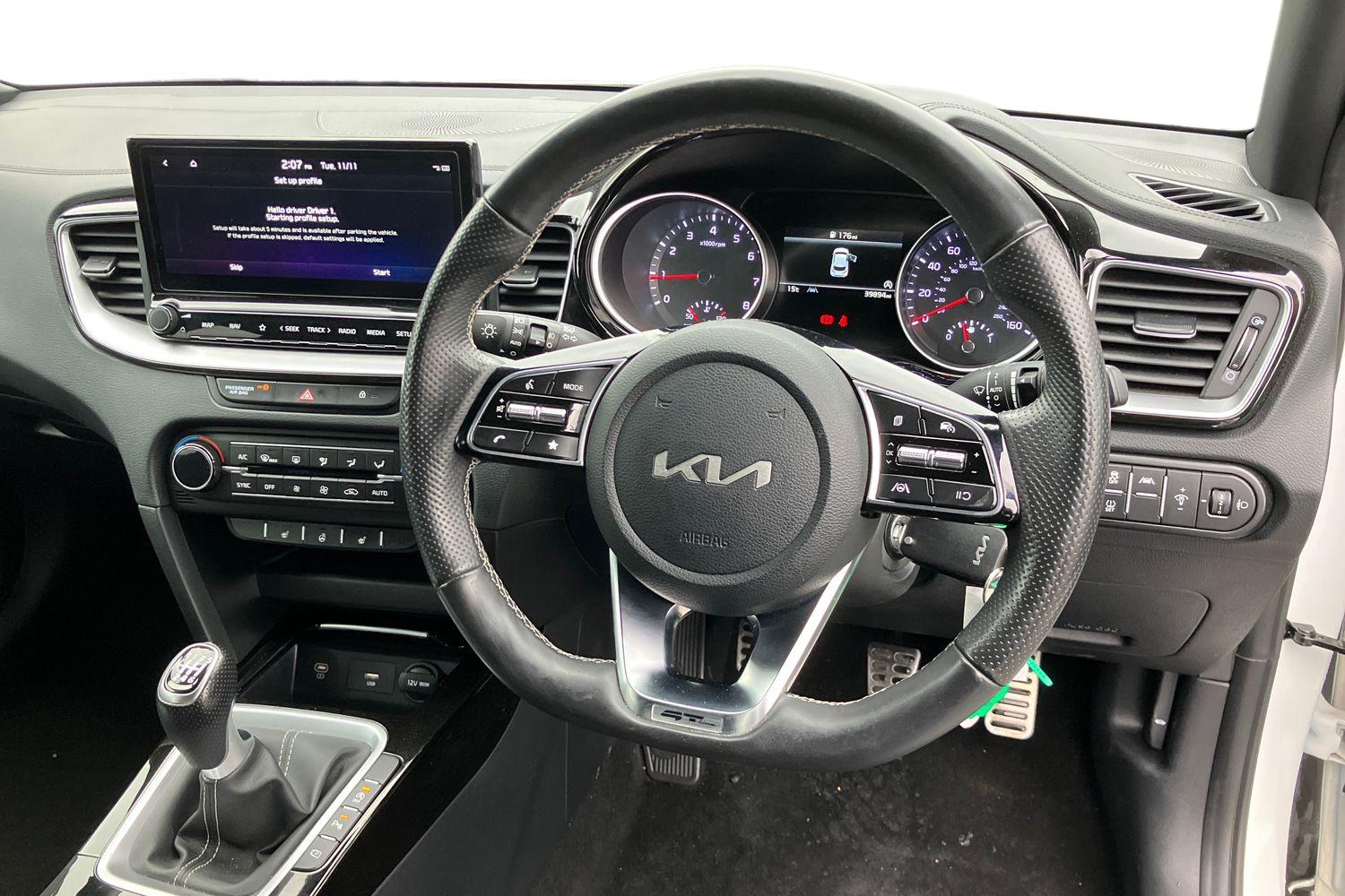 Used Kia XCeed 2023 for sale - 76588068: Photo 3