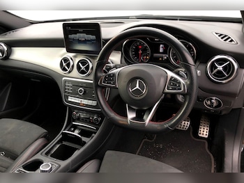 Used Mercedes-Benz GLA 2018 for sale - 76077421: Photo 3