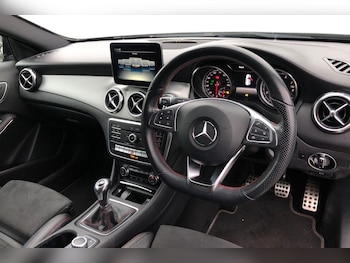 Used Mercedes-Benz GLA 2020 for sale - 77680050: Photo
