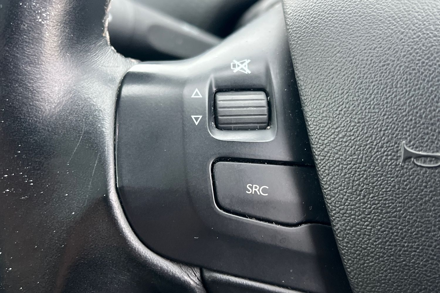 Used Peugeot 2008 2019 for sale - 77742329: Photo 10