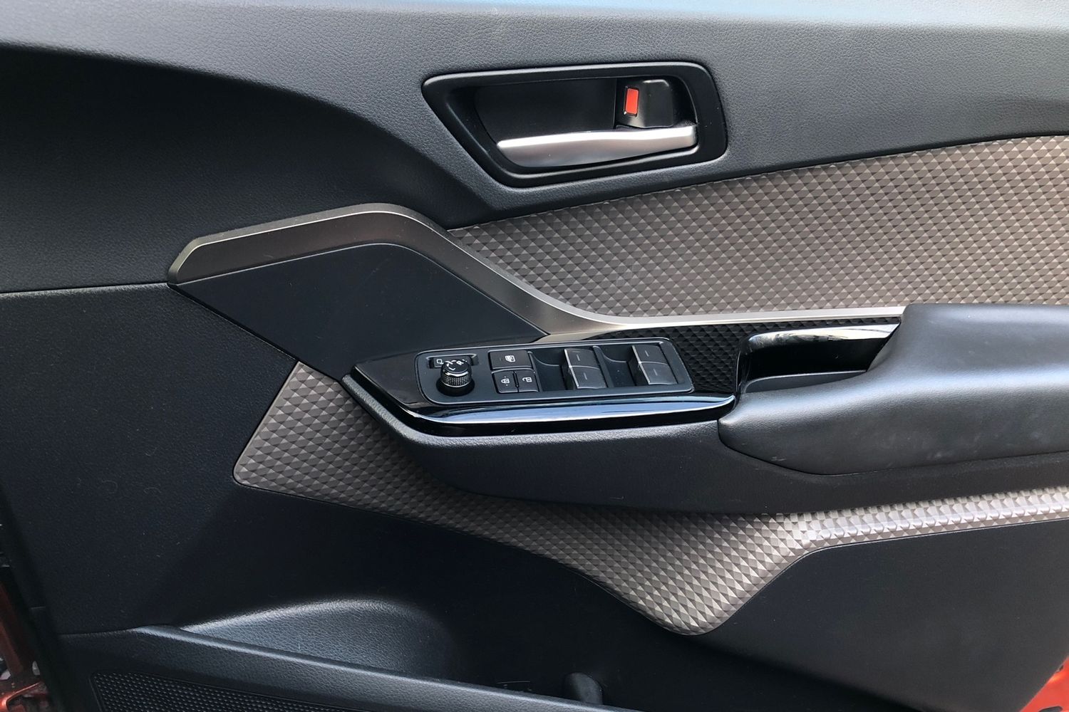 Used Toyota C-HR 2020 for sale - 76030665: Photo 12