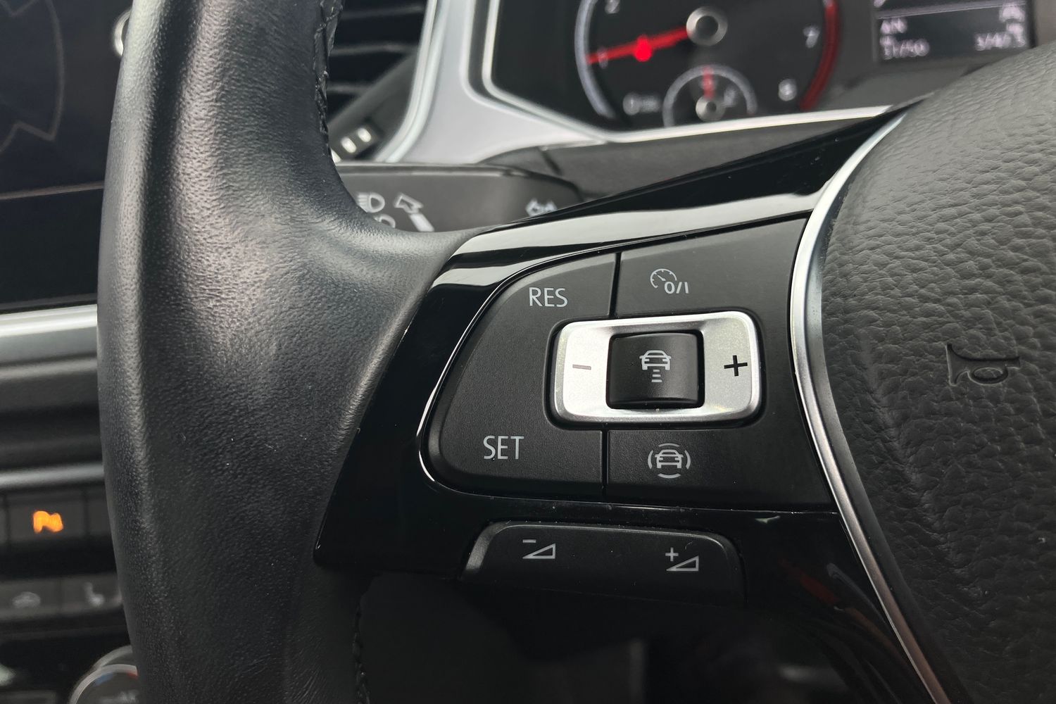 Used Volkswagen T-Roc 2021 for sale - 75717588: Photo 12