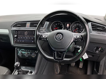 Used Volkswagen Tiguan 2018 for sale - 76553517: Photo