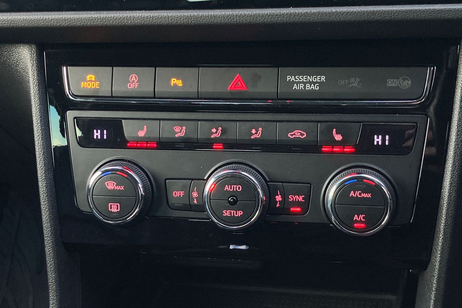 Used SEAT Leon 2019 for sale - 76739472: Photo 12