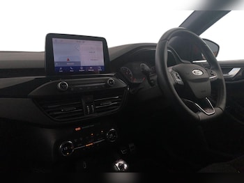 Used Ford Focus 2020 for sale - 75951844: Photo 4