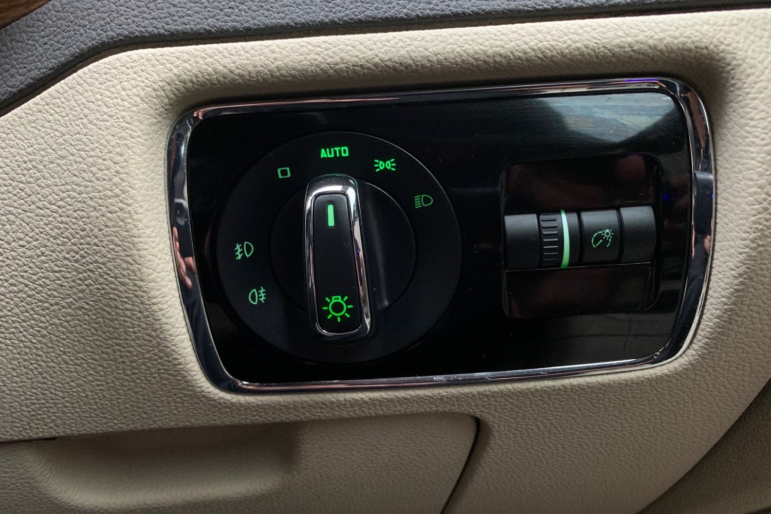 Used Skoda Superb 2014 for sale - 76961552: Photo 8