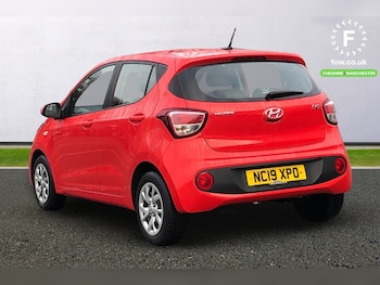 Used Hyundai i10 2019 for sale - 77527780: Photo