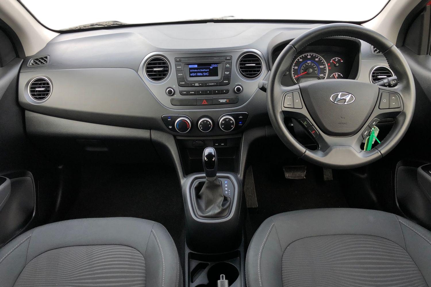 Used Hyundai i10 2019 for sale - 77527780: Photo 3
