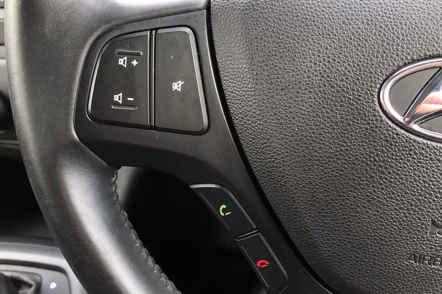 Used Hyundai i10 2019 for sale - 77527780: Photo 6