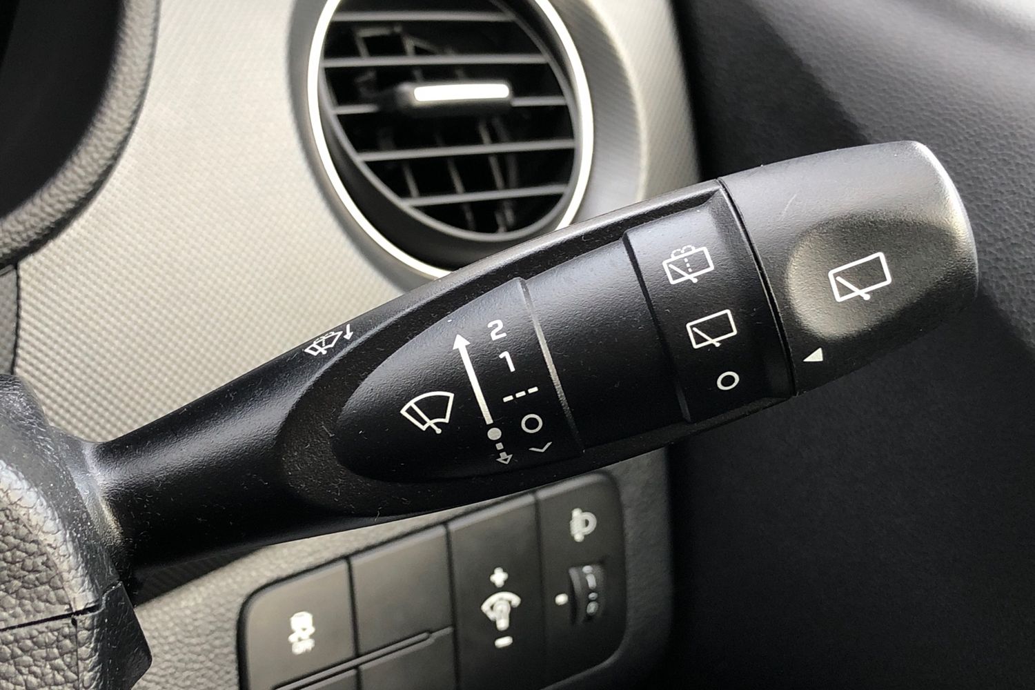 Used Hyundai i10 2019 for sale - 77527780: Photo 8