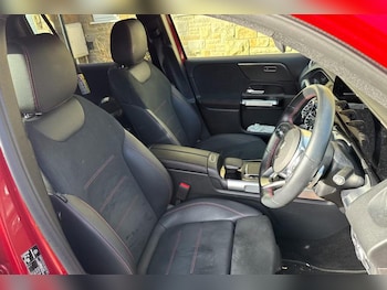 Used Mercedes-Benz GLB 2023 for sale - 77774062: Photo