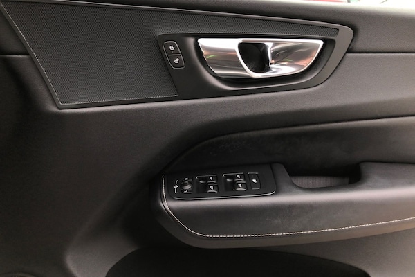 Used Volvo XC60 2019 for sale - 76219887: Photo 15