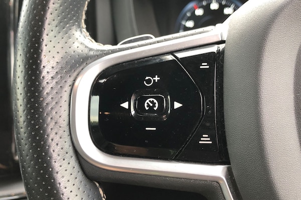 Used Volvo XC60 2019 for sale - 76219887: Photo 6