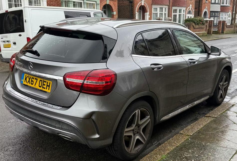 Used Mercedes-Benz GLA 2017 for sale - 77593392: Photo 2