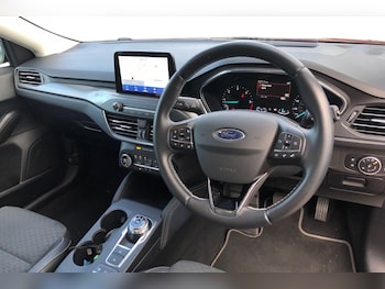 Used Ford Focus 2020 for sale - 76115106: Photo 3