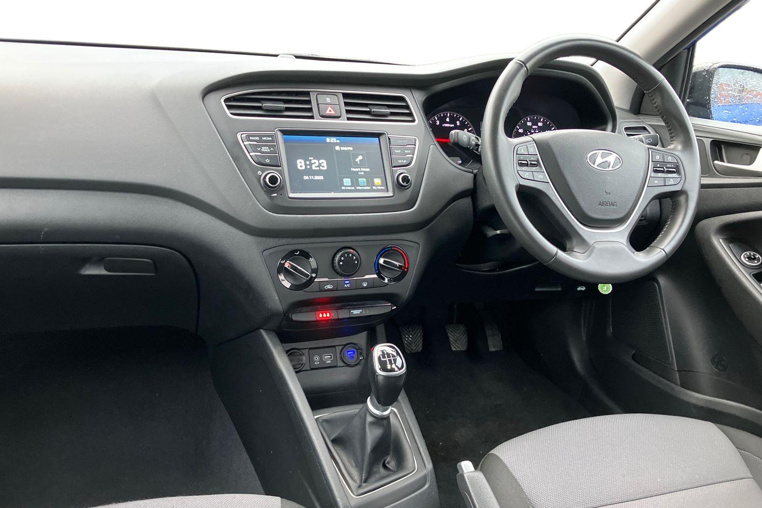 Used Hyundai i20 2020 for sale - 76224714: Photo 4