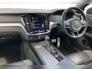 Used Volvo V60 2020 for sale - 79073246: Photo