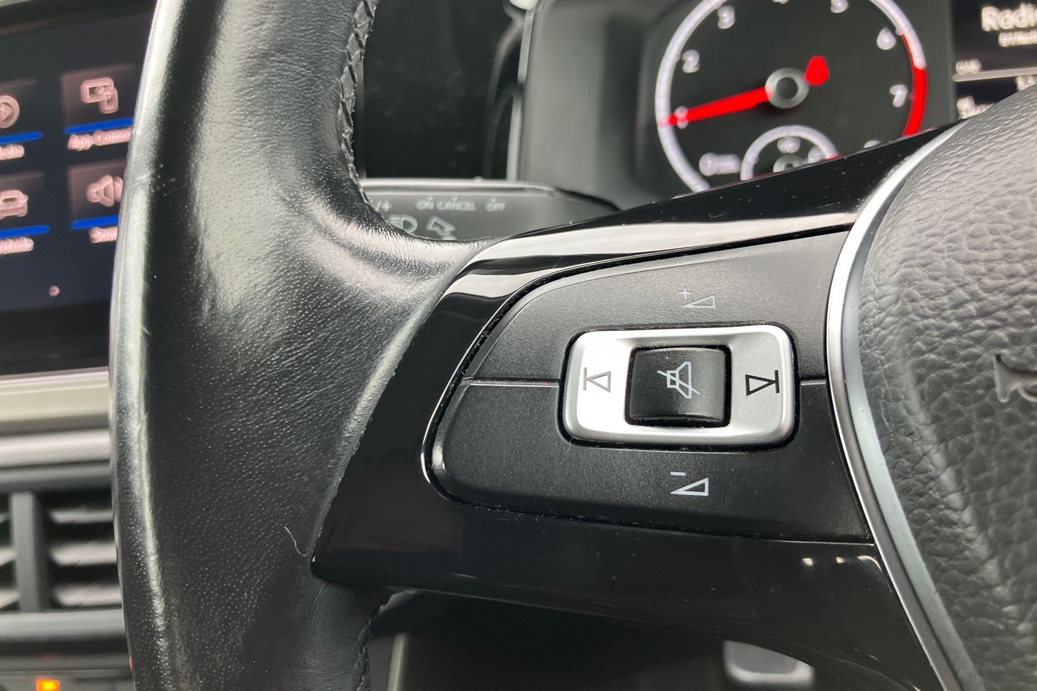 Used Volkswagen Polo 2018 for sale - 77435981: Photo 12