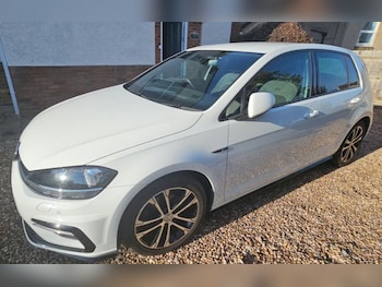 Used Volkswagen Golf 2019 for sale - 77262601: Photo