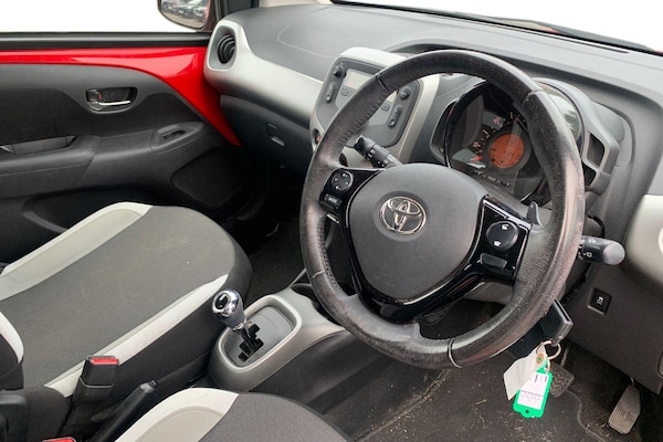 Used Toyota AYGO 2017 for sale - 76236771: Photo 3