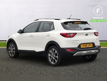 Used Kia Stonic 2018 for sale - 76264074: Photo