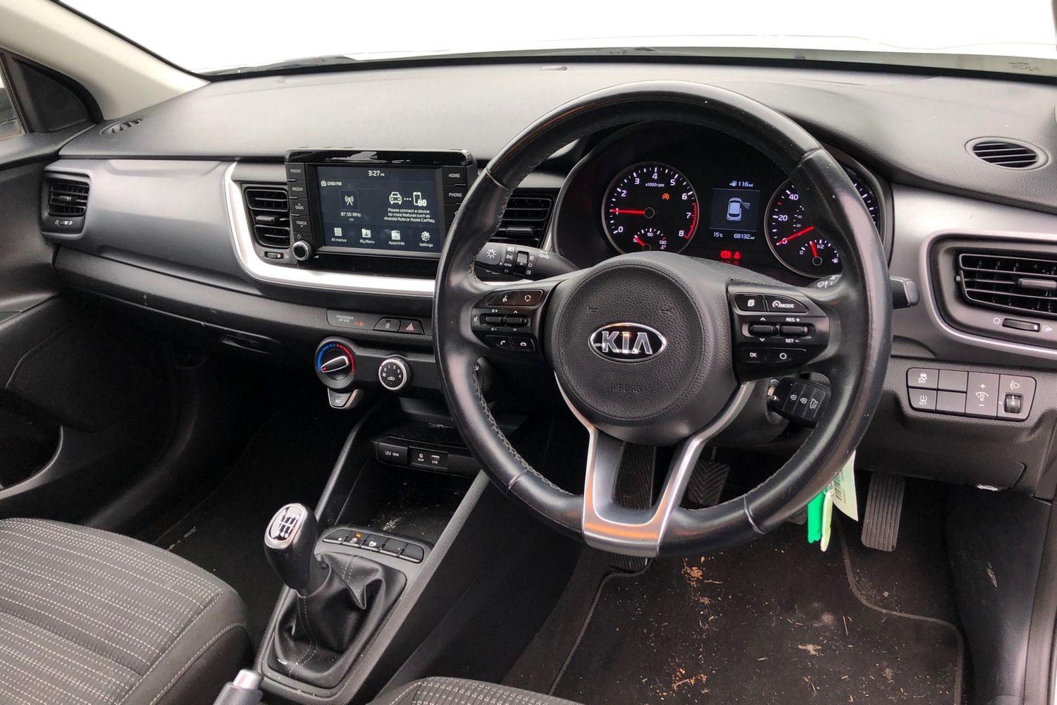 Used Kia Stonic 2018 for sale - 76264074: Photo 3