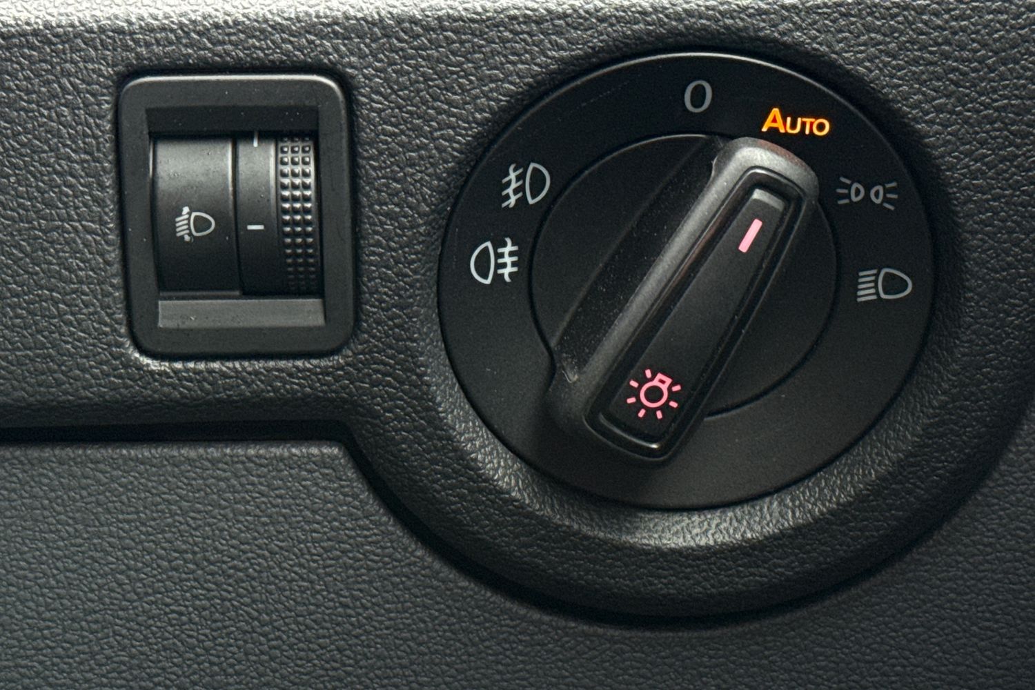 Used Volkswagen T-Cross 2019 for sale - 77779774: Photo 14