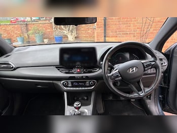 Used Hyundai i30 2023 for sale - 77608246: Photo