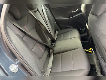 Used Hyundai i30 2023 for sale - 77608246: Photo