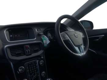 Used Volvo V40 2017 for sale - 75083774: Photo