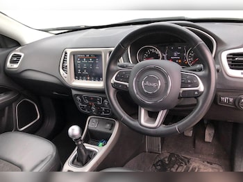 Used Jeep Compass 2020 for sale - 76232443: Photo